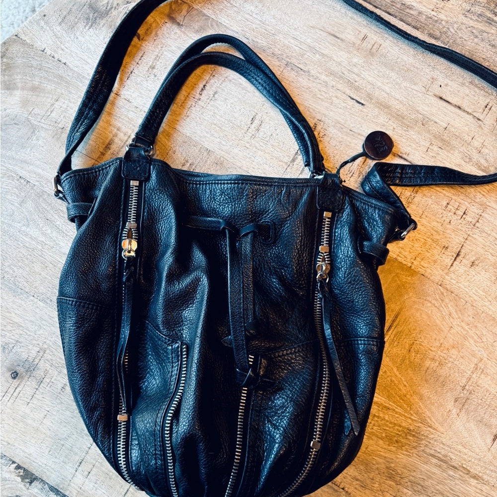 The Sak Strappy Black Leather Zipper Satchel Bucket Bag Y2K  Kedzie